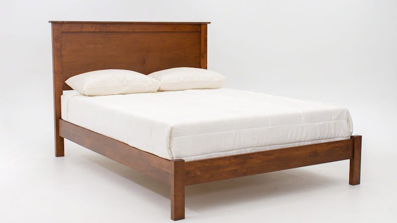 SH-2090Q Queen Bed with Low Footboard - Brown Maple/OCS-113 Michaels Cherry Low Sheen (for Mattress & Boxspring)